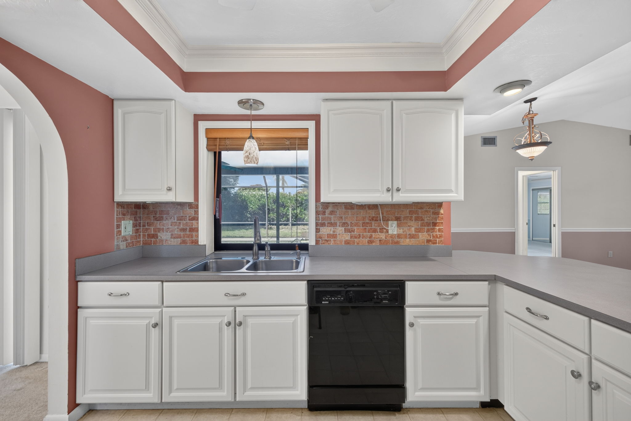 Kitchen 2 of 3