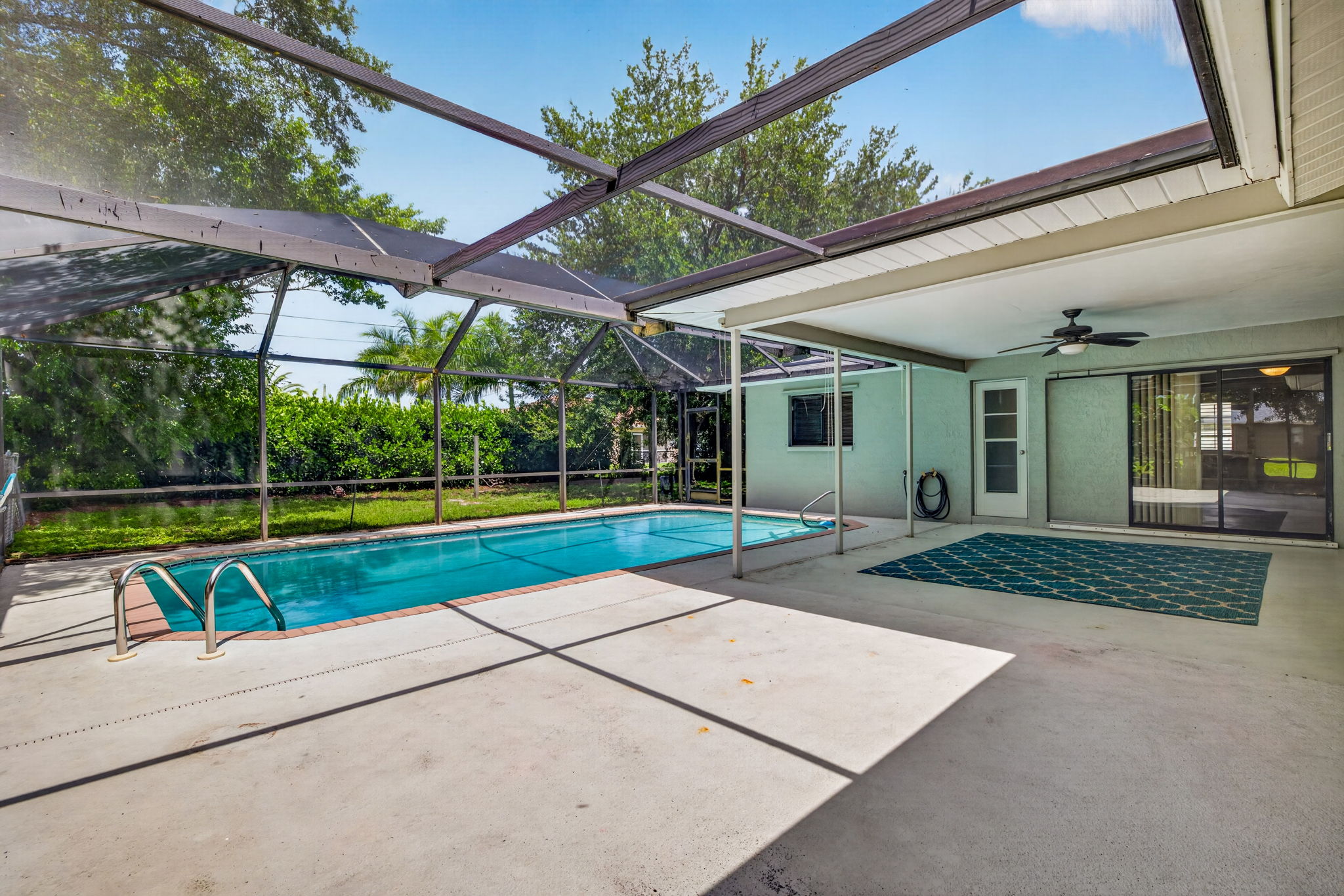 Pool 1 of 4
