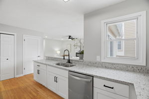  Photo 51