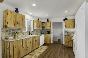  Photo 21