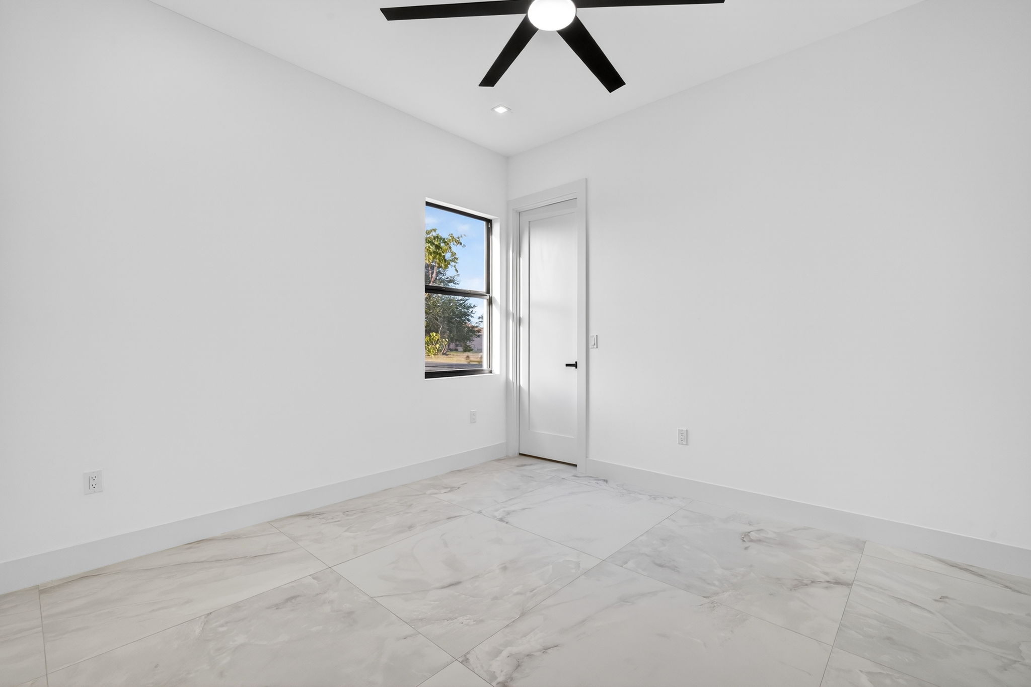 Guest Bedroom 2 - 1 of 2