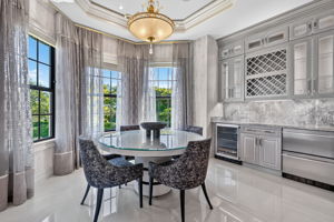 Breakfast Nook 1