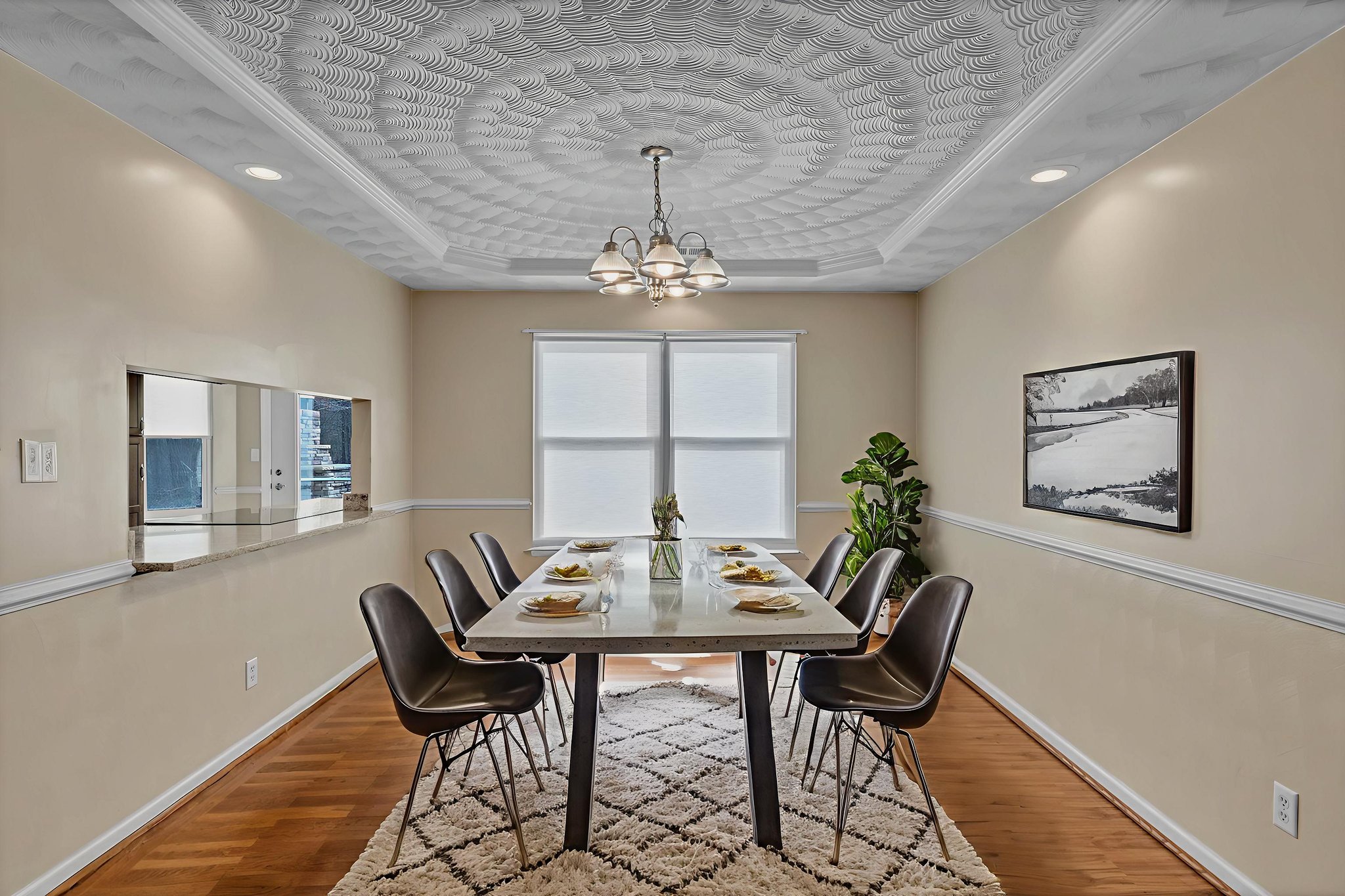 DSC_5828 virtually staged.jpeg