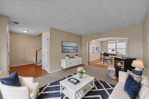 DSC_5819 virtually staged.jpeg