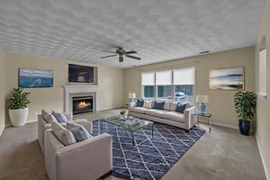 DSC_5878 virtually staged.jpeg