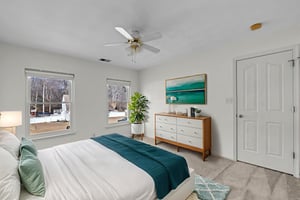 DSC_5944 virtually staged.jpeg