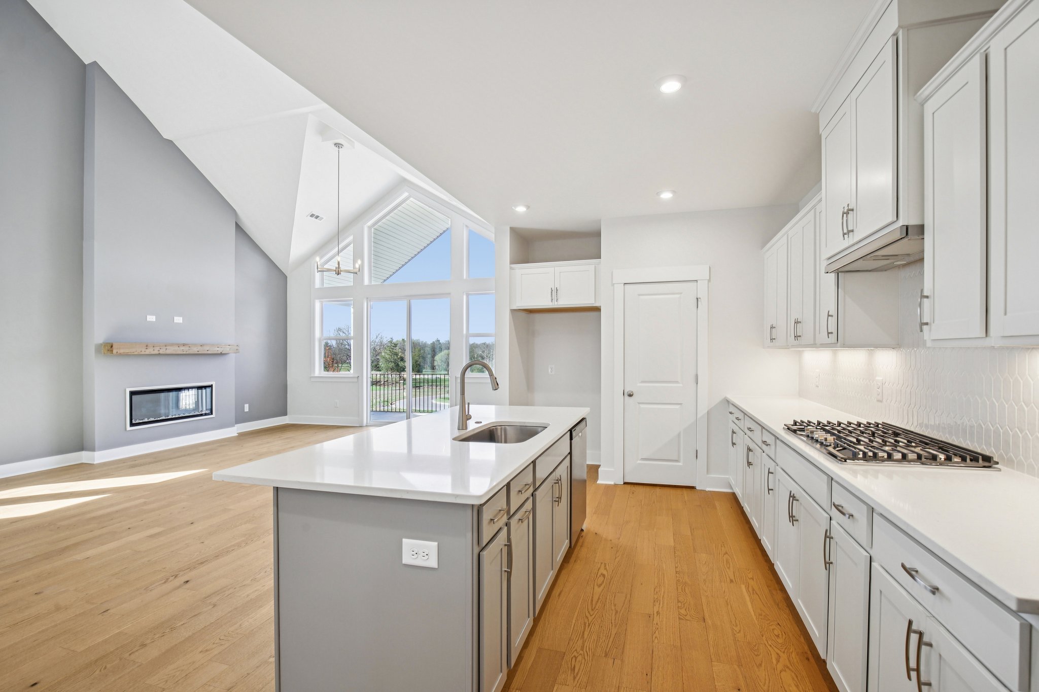 Ashton Pk Dr-S1403-033.jpg