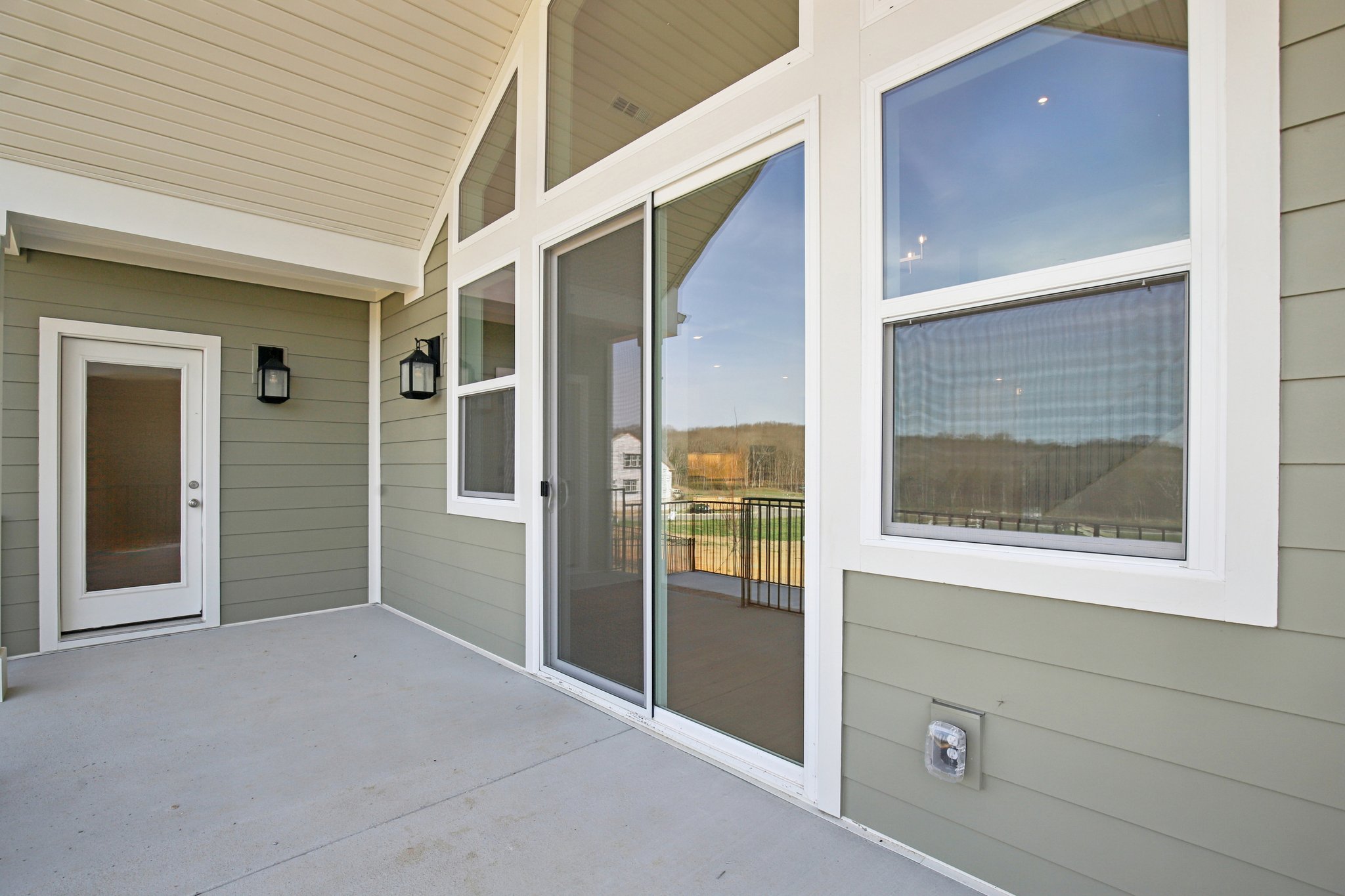 Ashton Pk Dr-S1403-074.jpg