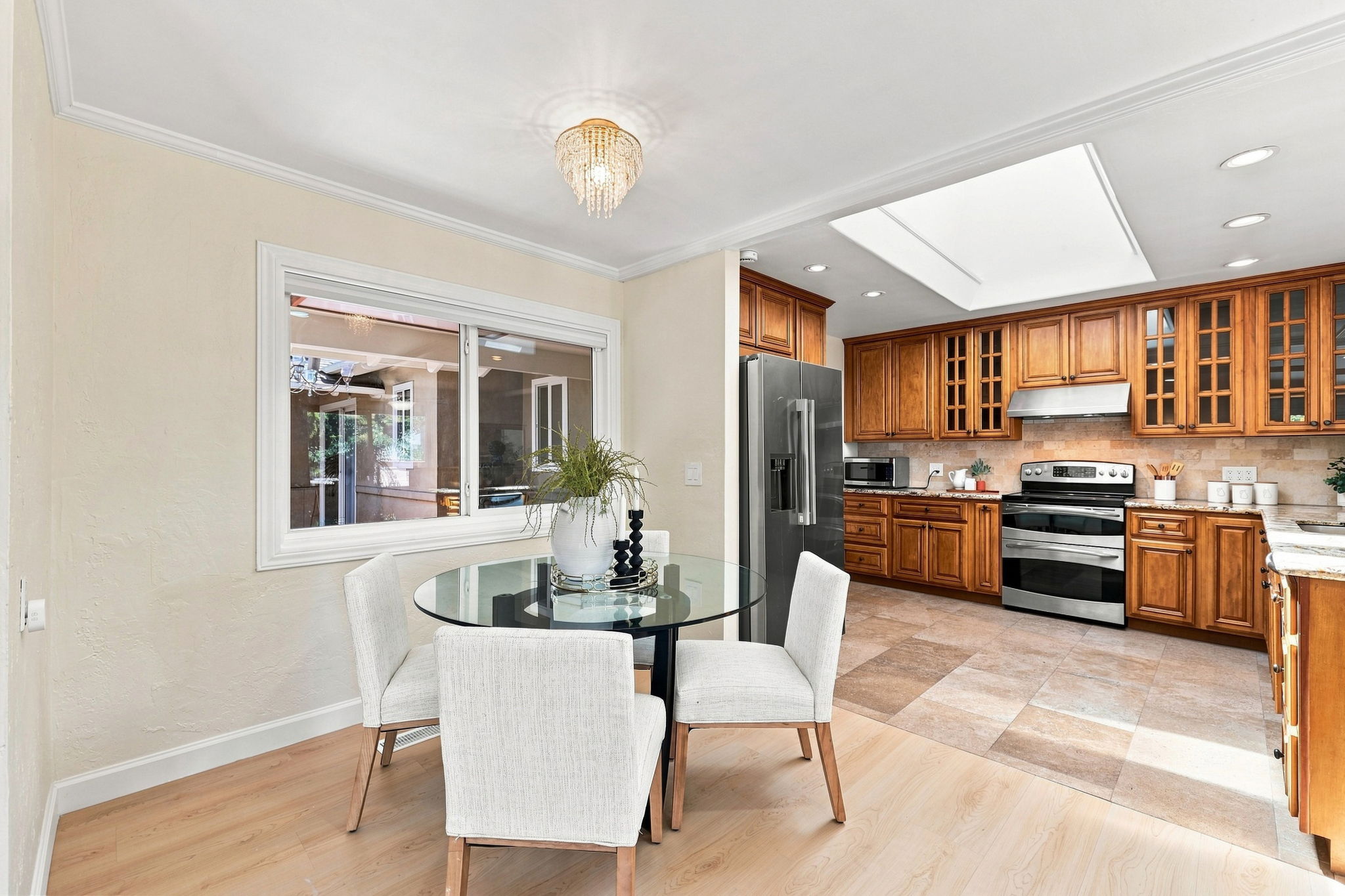  Photo 21