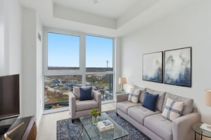 DSC07508 virtually staged.jpeg