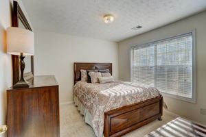 Patrick Mill Pl NE-020