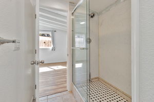  Photo 24