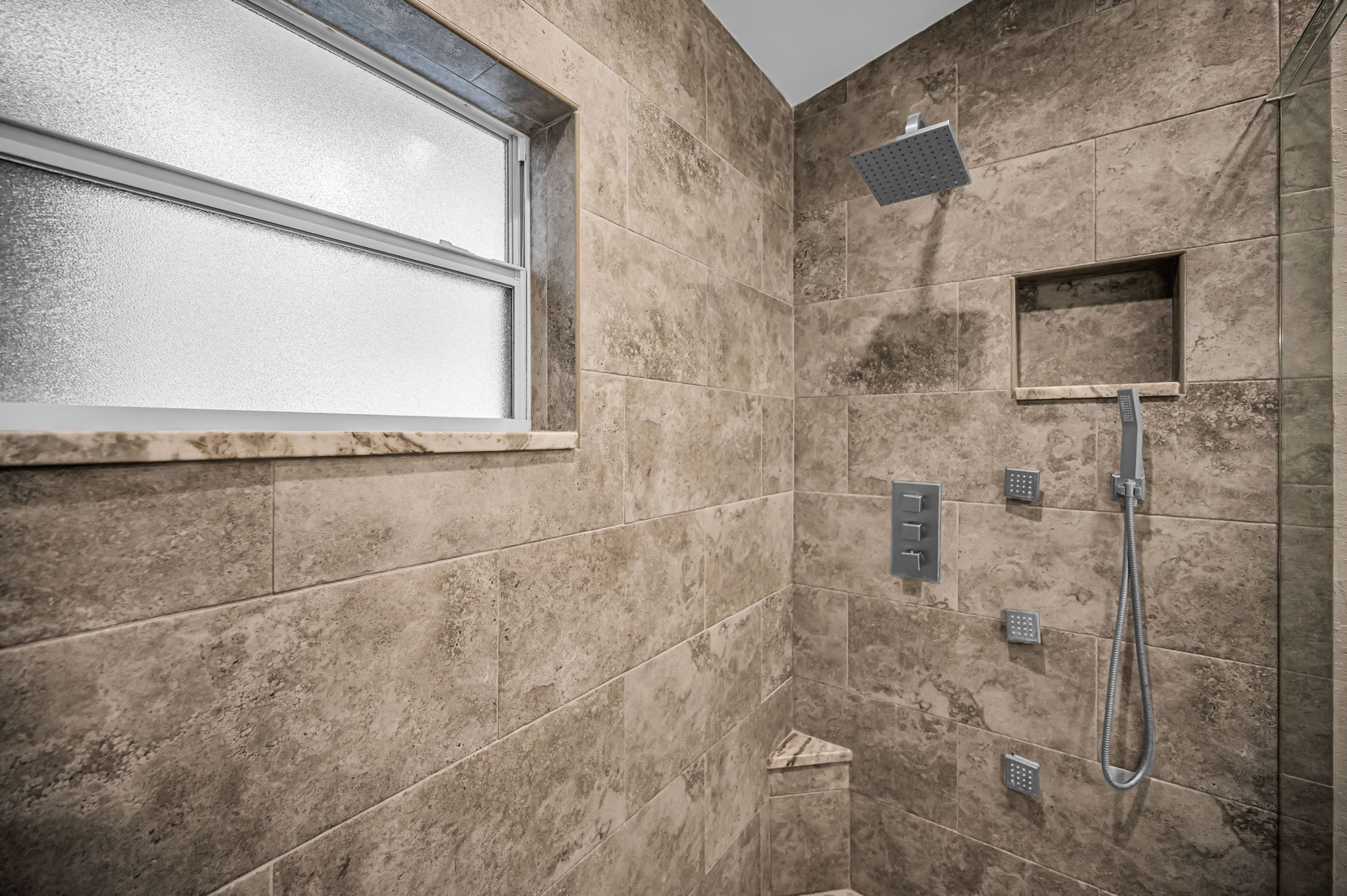 Primary Bathroom1b