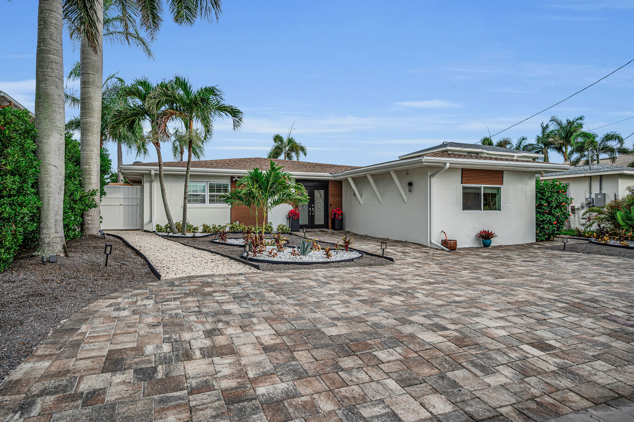 Front Exterior2