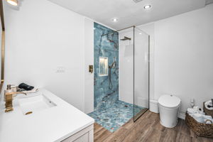 Guest Bathroom2c