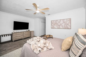 Primary Bedroom1c
