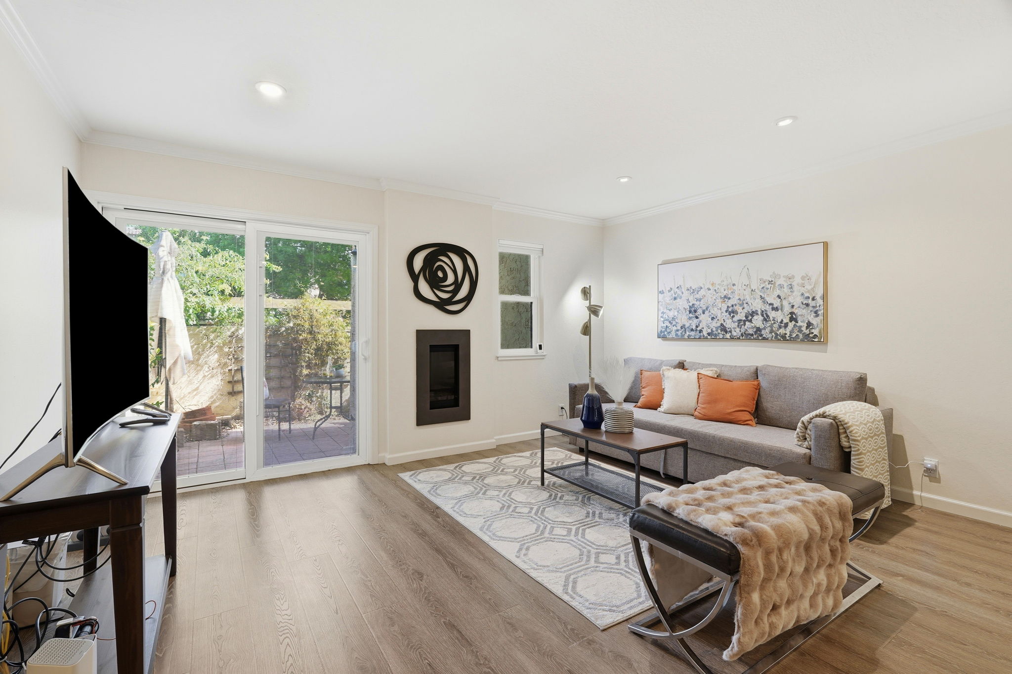 004_F8_1636 Branham Ln