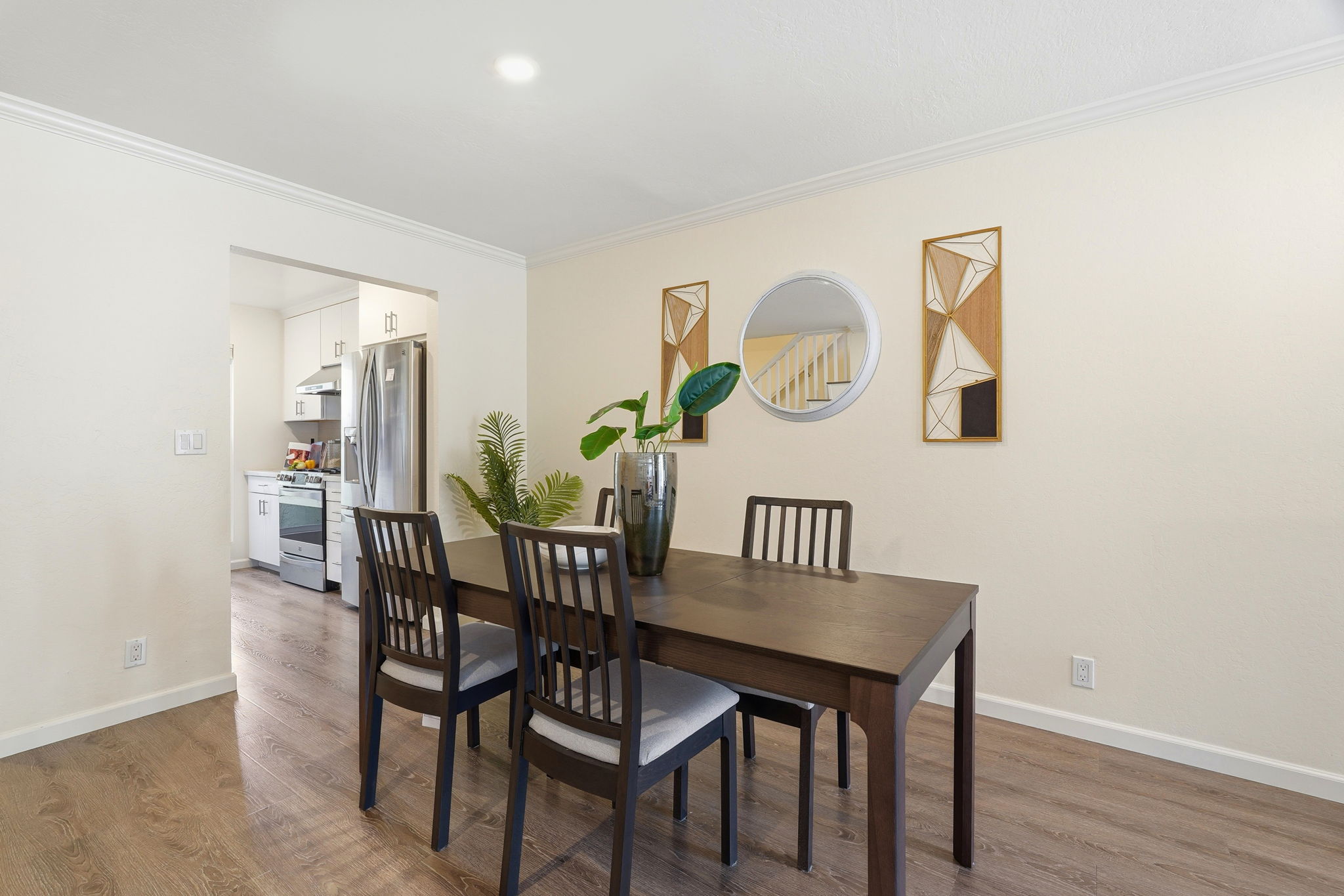 013_F8_1636 Branham Ln