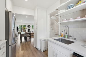 011_F8_1636 Branham Ln