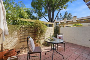 027_F8_1636 Branham Ln