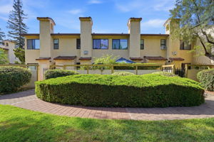 030_F8_1636 Branham Ln