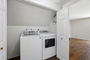  Photo 33