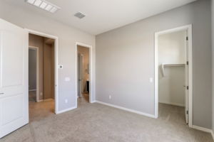  W Desert Mirage Dr-039