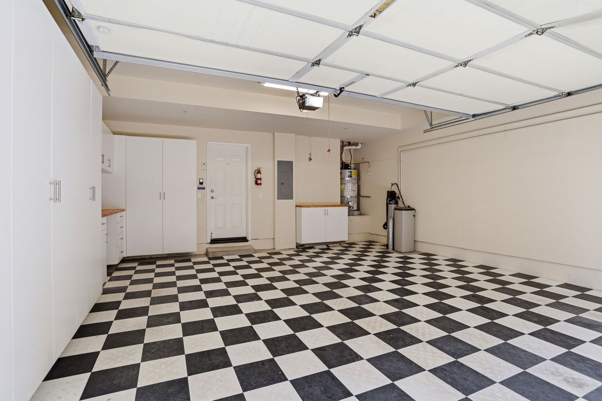 035_F8_1637 Mabury Rd
