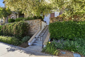 002_F8_1637 Mabury Rd