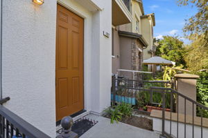 004_F8_1637 Mabury Rd