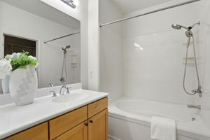 031_F8_1637 Mabury Rd