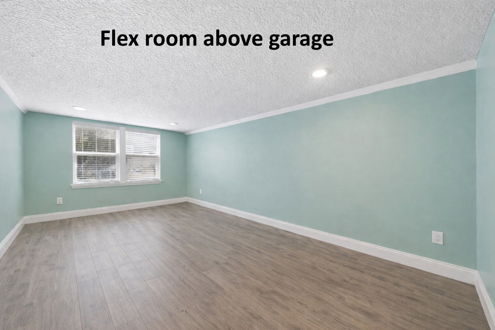 ... while the heated and cooled 170 sq. ft. flex room above creates valuable bonus space for work, hobbies, guests, or overflow living.