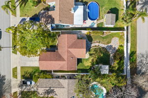 DRONE 1637 St Catherine Dr E 001