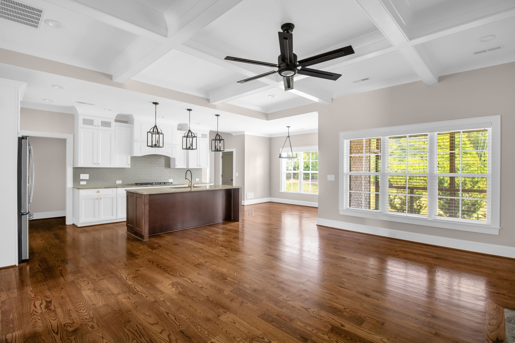 1637 Wisteria Dr-12