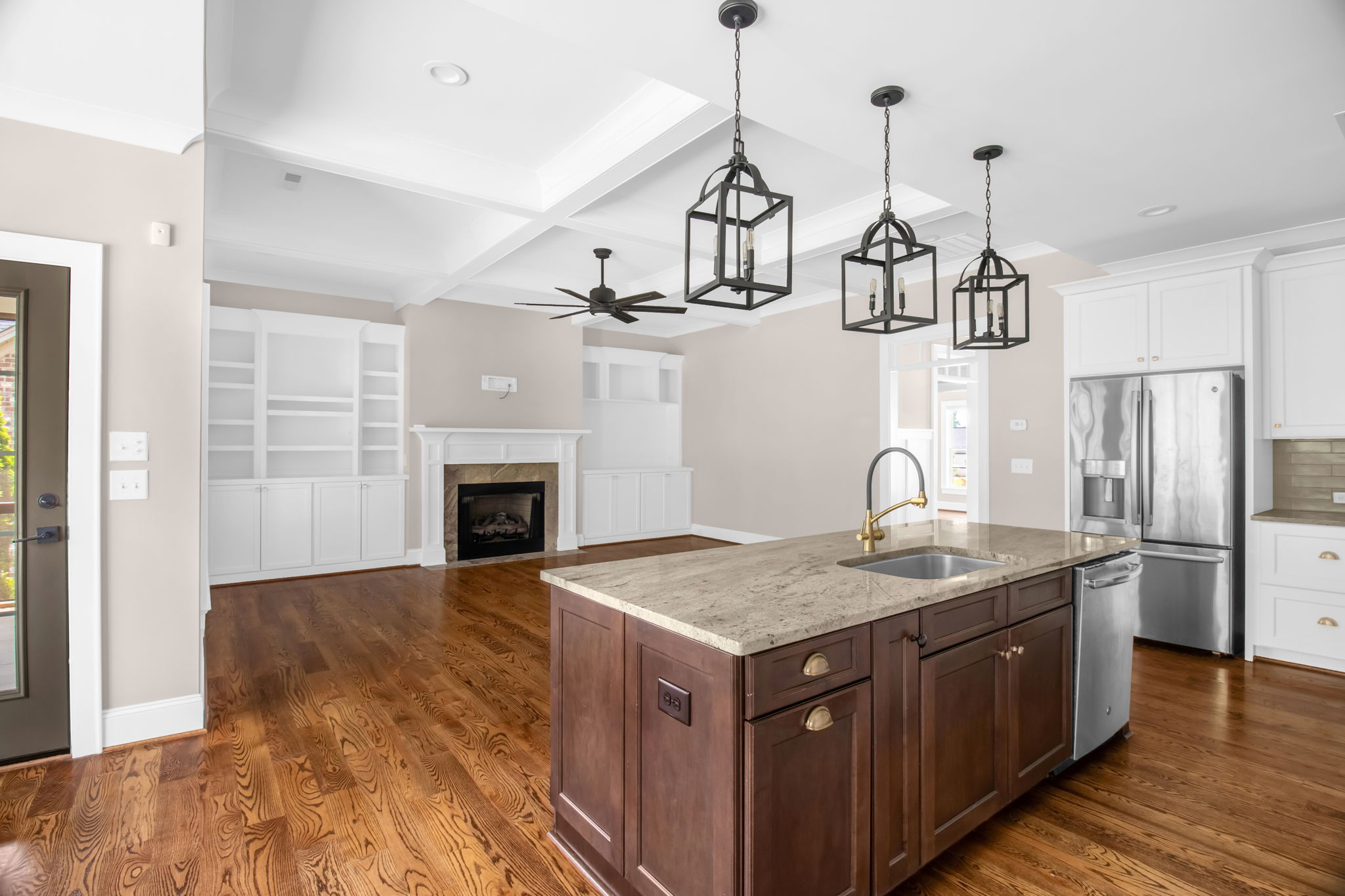 1637 Wisteria Dr-16