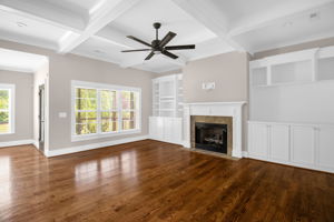 1637 Wisteria Dr-11