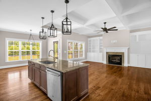 1637 Wisteria Dr-15