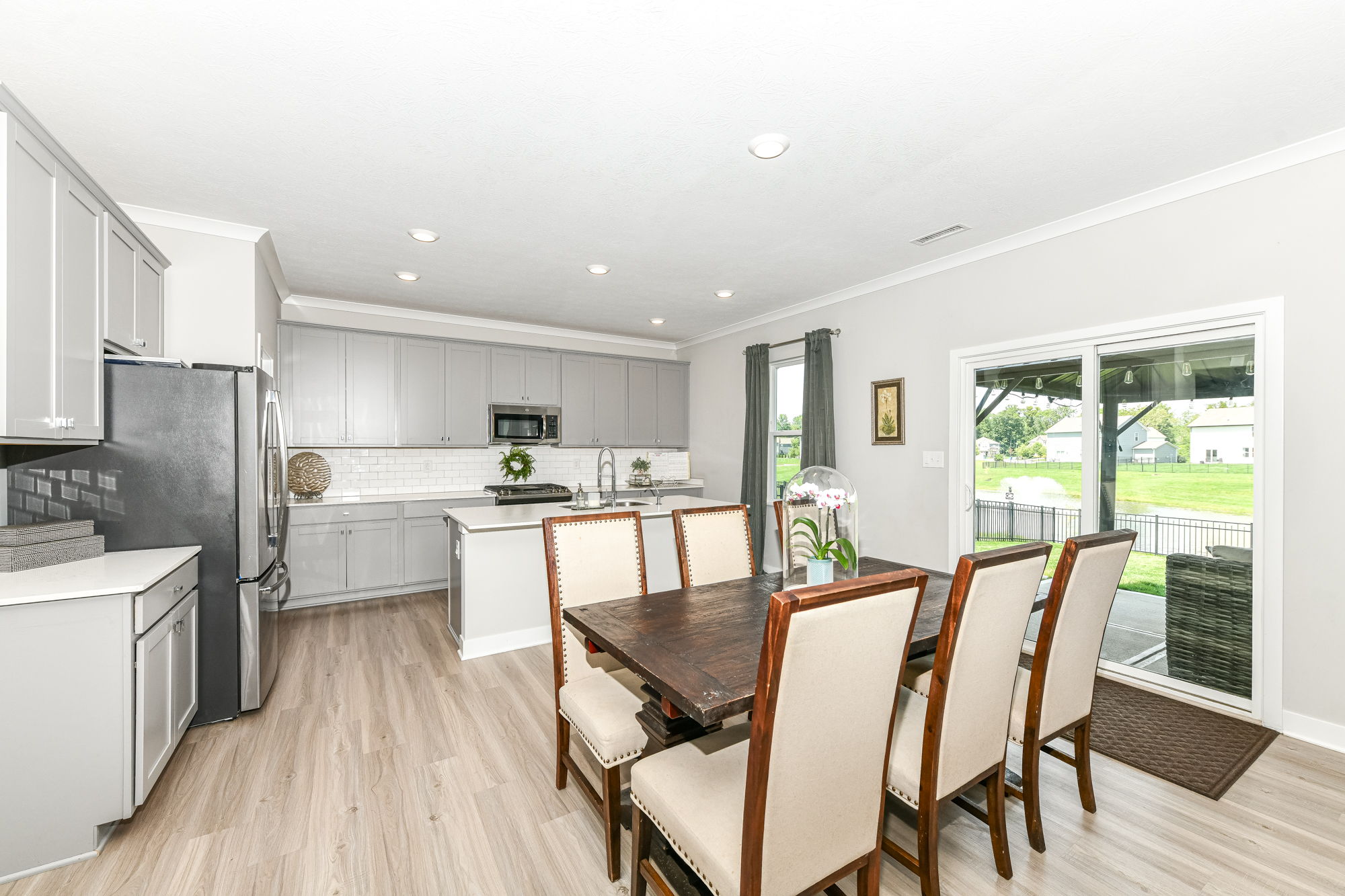 Kitchen & Breakfast Room