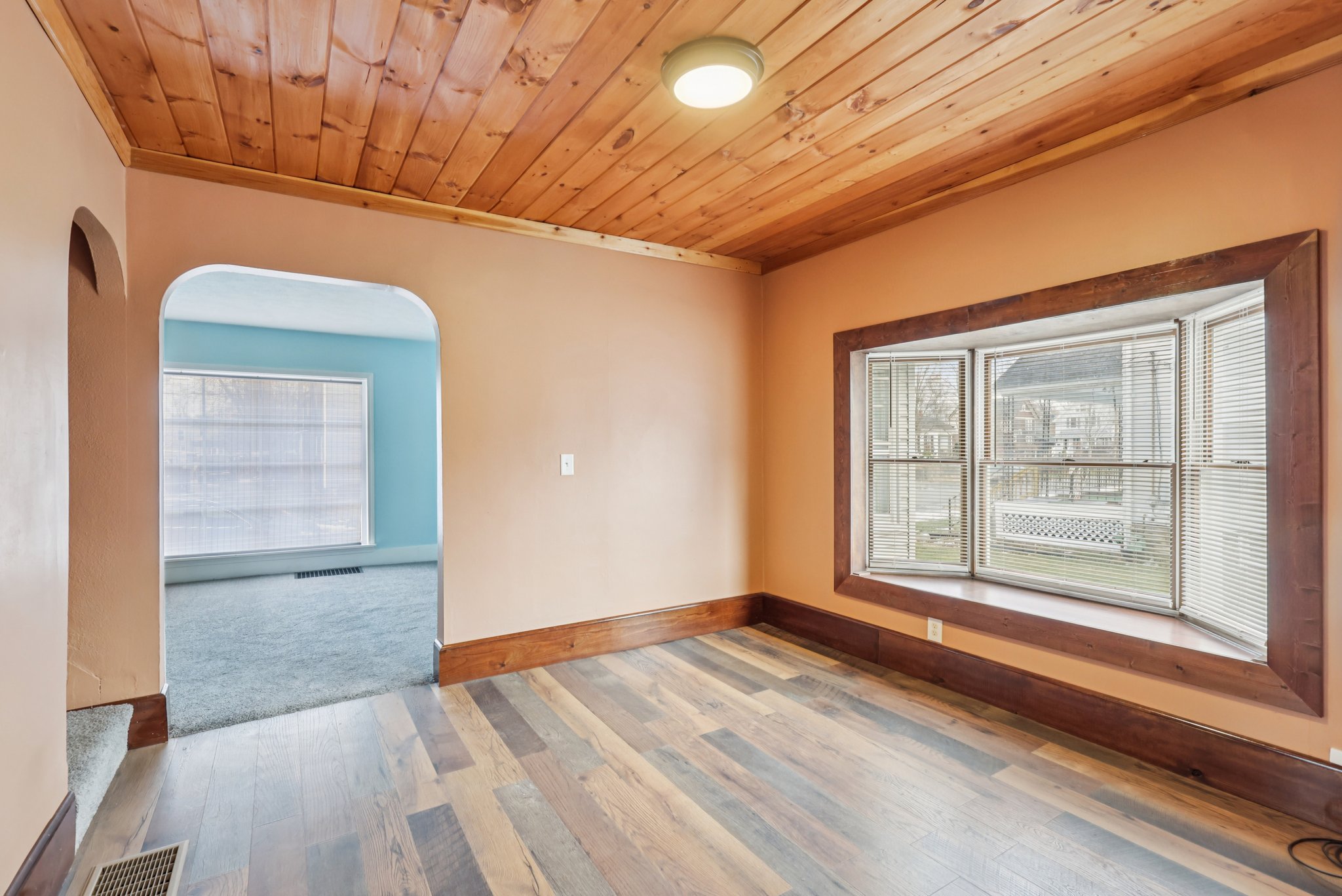 Burrows St-S2312-018.jpg