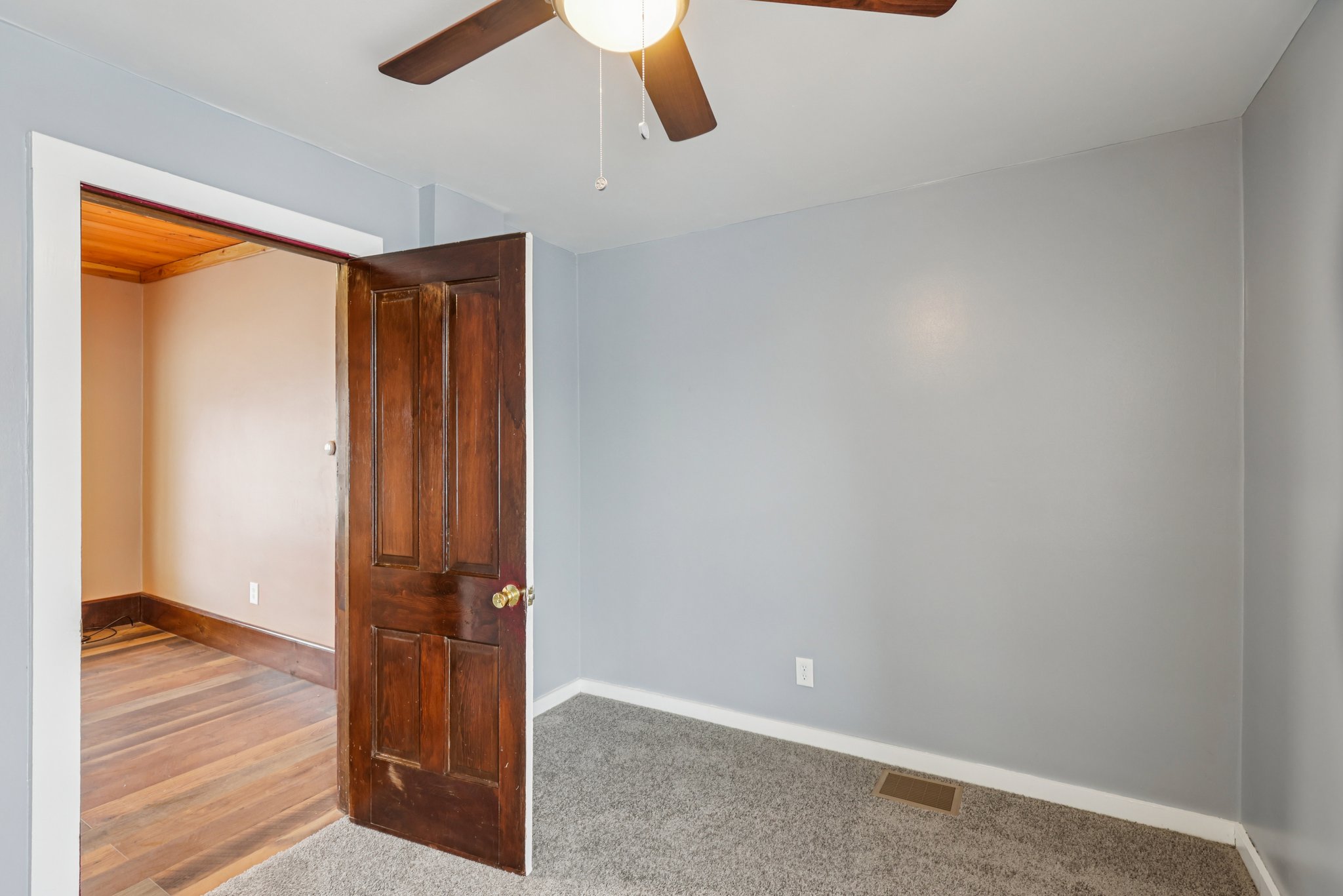 Burrows St-S2312-021.jpg