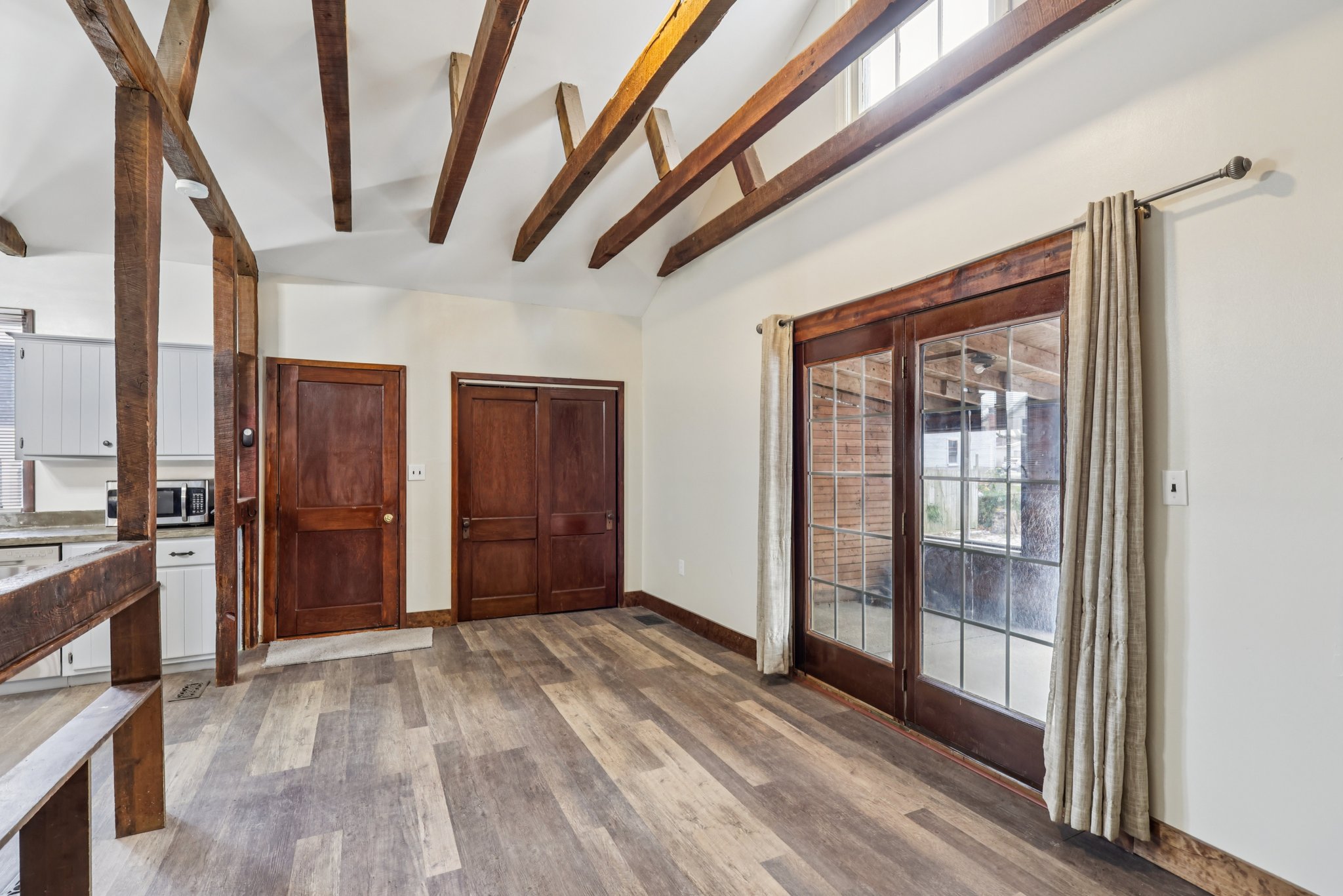 Burrows St-S2312-040.jpg