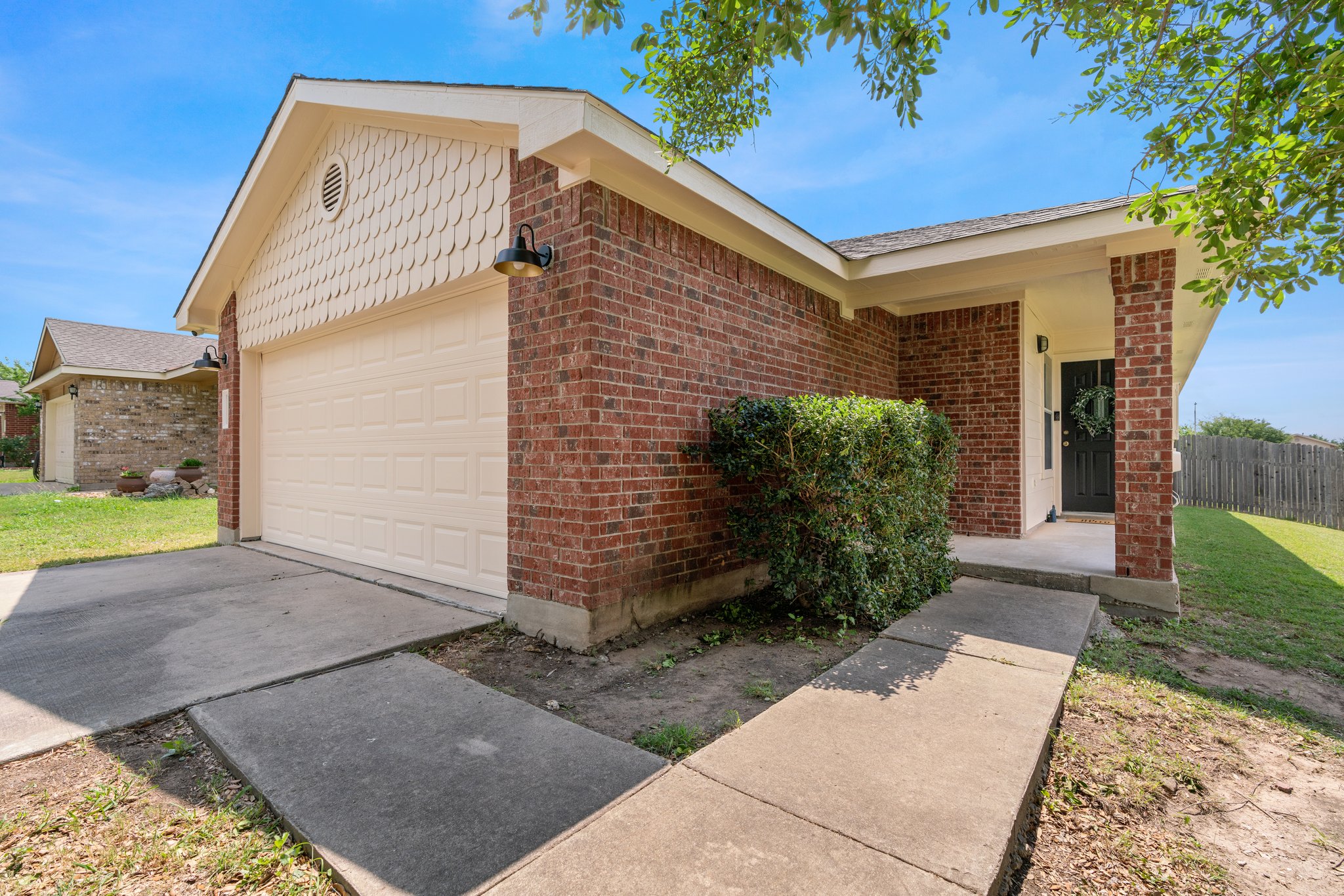 164 Opal Lake Dr, Kyle, TX 78640