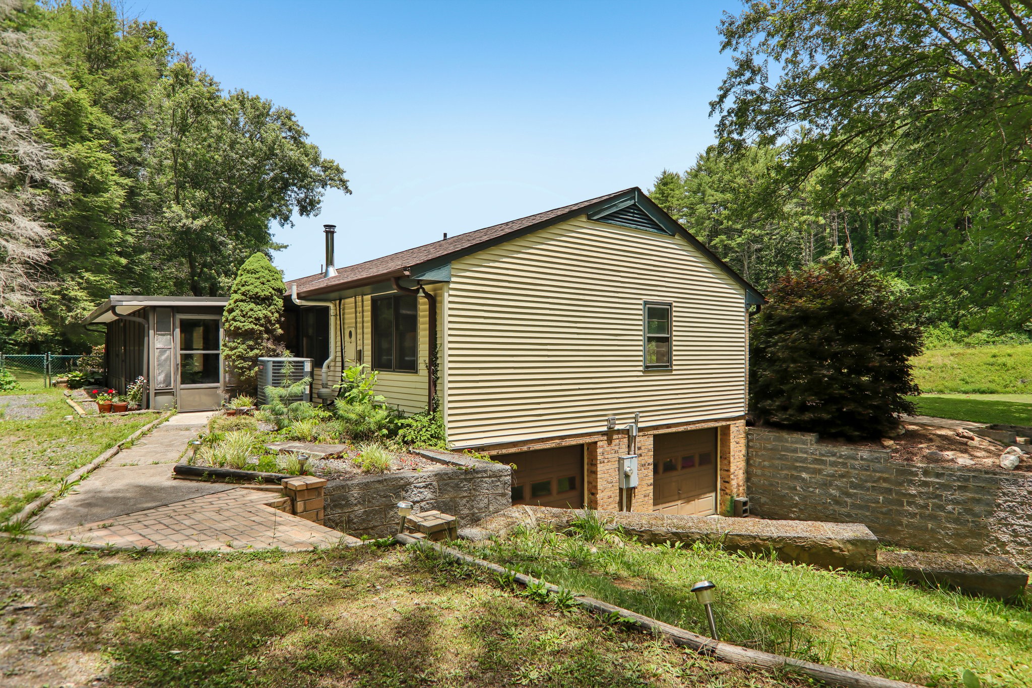 Pegg Rd-S2306-079.jpg