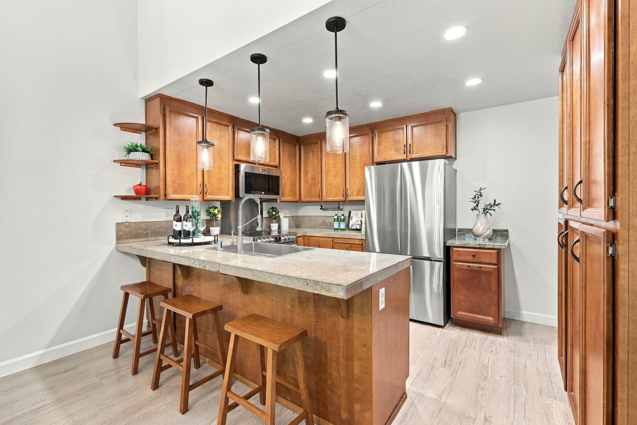 010_F8_164 Southwind Dr