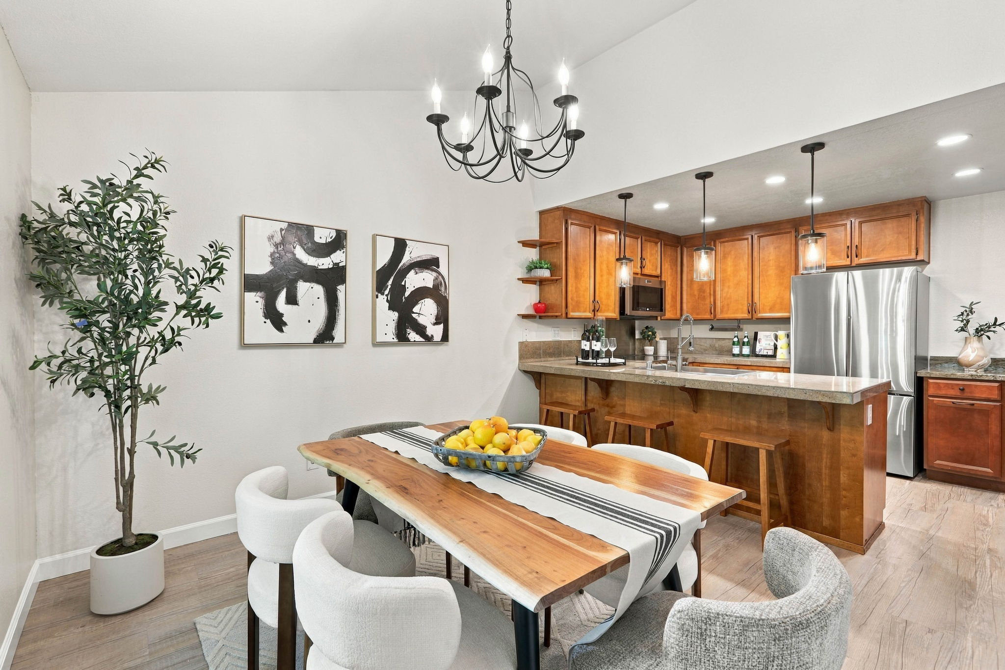 013_F8_164 Southwind Dr