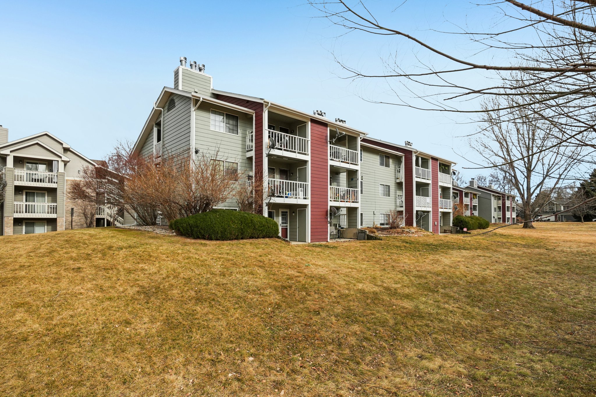 Kirkwood Dr-S1302-025.jpg