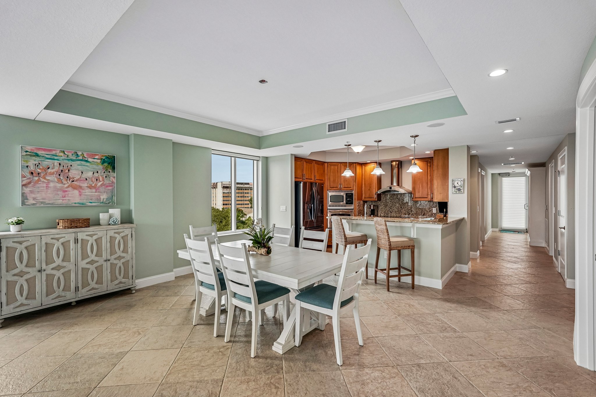 Summer House Ln 402B-S1709-011.jpg