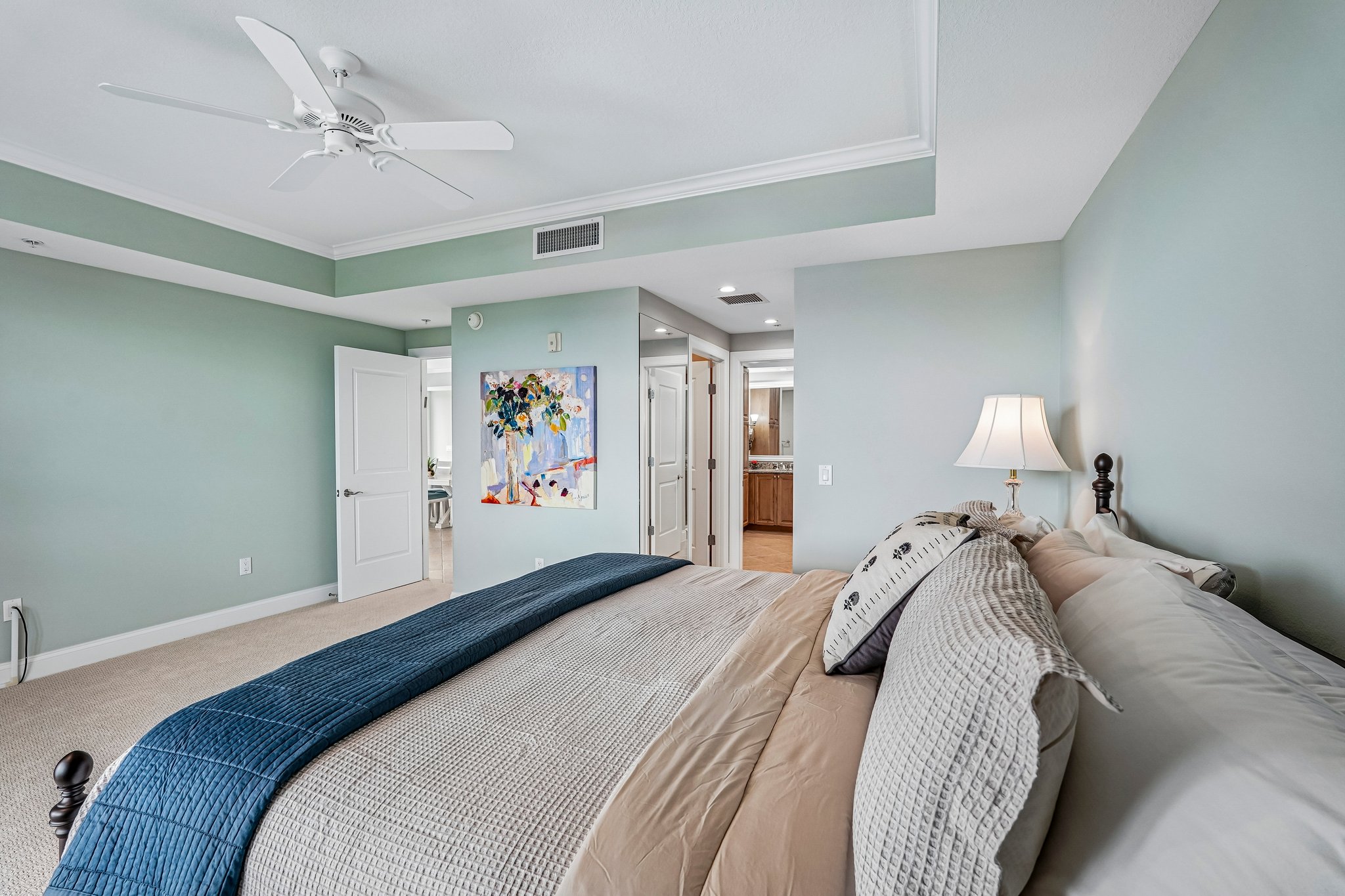 Summer House Ln 402B-S1709-032.jpg