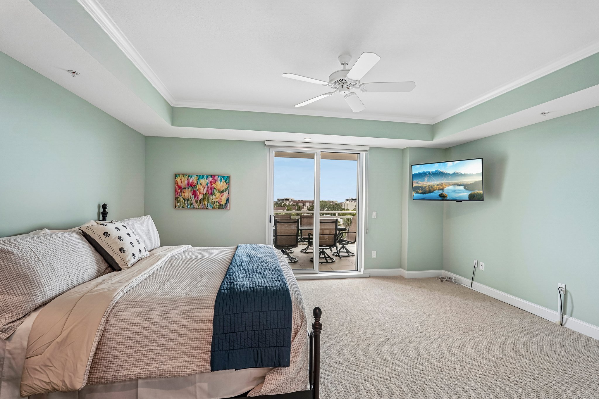 Summer House Ln 402B-S1709-033.jpg