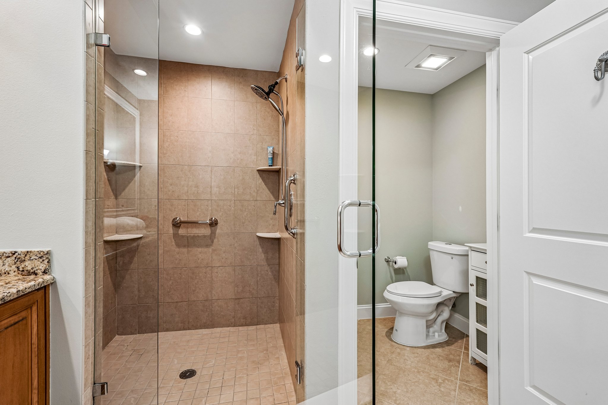 Summer House Ln 402B-S1709-038.jpg